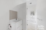 https://images.listonce.com.au/custom/160x/listings/2117-whitehorse-road-deepdene-vic-3103/730/01695730_img_08.jpg?_m8JS5F9C_Q