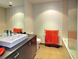 https://images.listonce.com.au/custom/160x/listings/21195-ormond-road-elwood-vic-3184/485/01794485_img_05.jpg?1vCzfzZDV-k