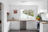 https://images.listonce.com.au/custom/160x/listings/212-dering-street-diamond-creek-vic-3089/245/01818245_img_03.jpg?tFb_43LmIic