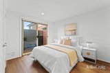 https://images.listonce.com.au/custom/160x/listings/212-owens-avenue-glen-waverley-vic-3150/581/01775581_img_08.jpg?_RlrRaFGM8A