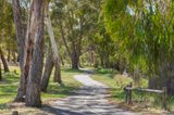 https://images.listonce.com.au/custom/160x/listings/212-ryans-road-eltham-north-vic-3095/910/01724910_img_09.jpg?1Ig6Cen13kQ