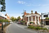 https://images.listonce.com.au/custom/160x/listings/212-wattle-valley-road-canterbury-vic-3126/439/01822439_img_09.jpg?SF_Bx-ENLpc