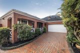 https://images.listonce.com.au/custom/160x/listings/212-yerrin-street-balwyn-vic-3103/957/01548957_img_01.jpg?Ym8FH2LqxQA