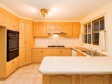 https://images.listonce.com.au/custom/160x/listings/2121-balwyn-road-balwyn-vic-3103/346/01684346_img_02.jpg?-Xg3A-xNp1M