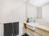 https://images.listonce.com.au/custom/160x/listings/212150-peel-street-north-melbourne-vic-3051/685/00391685_img_09.jpg?WDYbjSFboWs