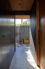 https://images.listonce.com.au/custom/160x/listings/2124-victoria-street-brunswick-east-vic-3057/753/01583753_img_09.jpg?ampPi6LeWLM