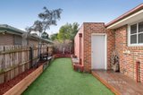 https://images.listonce.com.au/custom/160x/listings/213-kincumber-drive-croydon-vic-3136/790/01736790_img_11.jpg?TX6svxWcR5w