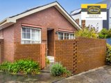 https://images.listonce.com.au/custom/160x/listings/213-kintore-crescent-box-hill-vic-3128/430/01743430_img_01.jpg?CuLMiBITEDQ
