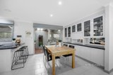 https://images.listonce.com.au/custom/160x/listings/213-mall-court-blackburn-north-vic-3130/631/01549631_img_03.jpg?2c9OTIsxRHg