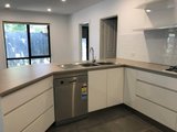 https://images.listonce.com.au/custom/160x/listings/213-urquhart-street-woodend-vic-3442/831/01641831_img_09.jpg?lYXSUcMWI4U