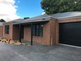 https://images.listonce.com.au/custom/160x/listings/213-urquhart-street-woodend-vic-3442/831/01641831_img_19.jpg?82RHV2fSThk