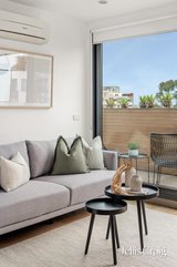https://images.listonce.com.au/custom/160x/listings/213278-charman-road-cheltenham-vic-3192/530/01911530_img_04.jpg?gcAkr0GRxr0