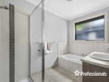 https://images.listonce.com.au/custom/160x/listings/2134-hull-road-croydon-vic-3136/014/01526014_img_10.jpg?cBiGZRPbeMY