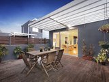 https://images.listonce.com.au/custom/160x/listings/2135-ormond-esplanade-elwood-vic-3184/521/01793521_img_06.jpg?2BYyvW2rUUw