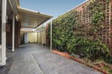 https://images.listonce.com.au/custom/160x/listings/21379-centre-road-clayton-vic-3168/133/01948133_img_05.jpg?rtci-7UshuY