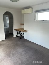 https://images.listonce.com.au/custom/160x/listings/214-16-ramsden-street-clifton-hill-vic-3068/720/01947720_img_17.jpg?GykGJgacM-0