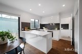 https://images.listonce.com.au/custom/160x/listings/214-brooksbank-court-black-hill-vic-3350/902/01773902_img_03.jpg?x_DrDIr-76Y