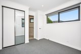 https://images.listonce.com.au/custom/160x/listings/214-diane-crescent-mooroolbark-vic-3138/616/01932616_img_05.jpg?Oejmx1FGNHI