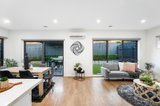 https://images.listonce.com.au/custom/160x/listings/214-laird-street-croydon-vic-3136/970/01901970_img_02.jpg?t9krYluD7gQ