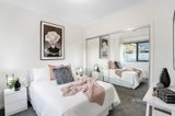 https://images.listonce.com.au/custom/160x/listings/214-laird-street-croydon-vic-3136/970/01901970_img_09.jpg?8T3MsI0VEJQ