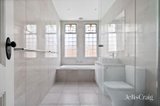 https://images.listonce.com.au/custom/160x/listings/214-osborne-street-williamstown-vic-3016/181/01908181_img_12.jpg?fJNSGoA6Vww