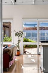 https://images.listonce.com.au/custom/160x/listings/214-osborne-street-williamstown-vic-3016/181/01908181_img_22.jpg?reNRiXUblWM