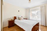 https://images.listonce.com.au/custom/160x/listings/214-piccadilly-close-bell-post-hill-vic-3215/318/01576318_img_10.jpg?I0aMNZkHk5g