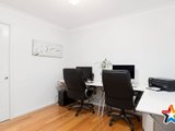 https://images.listonce.com.au/custom/160x/listings/214-russell-avenue-mooroolbark-vic-3138/271/01526271_img_09.jpg?kAuNauPAF4U