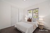 https://images.listonce.com.au/custom/160x/listings/214-ryland-avenue-croydon-vic-3136/564/01907564_img_08.jpg?KxfLB8ecGTI