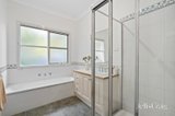 https://images.listonce.com.au/custom/160x/listings/214-ryland-avenue-croydon-vic-3136/564/01907564_img_09.jpg?aYYO0aoEBS8