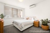 https://images.listonce.com.au/custom/160x/listings/214-southey-street-elwood-vic-3184/438/01793438_img_04.jpg?hRfcCYn6U1o