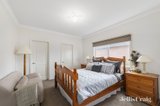 https://images.listonce.com.au/custom/160x/listings/214-thackeray-court-croydon-vic-3136/169/00718169_img_04.jpg?W1ZpgtIR0BY