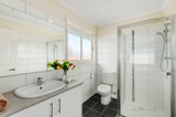 https://images.listonce.com.au/custom/160x/listings/214-windsor-avenue-mount-waverley-vic-3149/190/00376190_img_08.jpg?xsodI6d3gvw