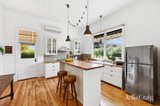 https://images.listonce.com.au/custom/160x/listings/215-archibald-road-newlyn-vic-3364/811/01810811_img_06.jpg?kAuICCnf2eo