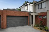 https://images.listonce.com.au/custom/160x/listings/215-beresford-road-lilydale-vic-3140/146/01631146_img_01.jpg?4u8R8QznwlA