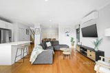 https://images.listonce.com.au/custom/160x/listings/215-beresford-road-lilydale-vic-3140/146/01631146_img_06.jpg?C8lcLL37RRs