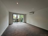 https://images.listonce.com.au/custom/160x/listings/215-eucalyptus-drive-maidstone-vic-3012/034/01701034_img_05.jpg?OLM8wVS-jIo