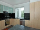 https://images.listonce.com.au/custom/160x/listings/215-francis-street-belmont-vic-3216/173/01699173_img_03.jpg?pJLPkSSeukU