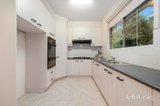 https://images.listonce.com.au/custom/160x/listings/215-gilmour-road-bentleigh-vic-3204/719/01852719_img_03.jpg?YPlYLi3A2EI