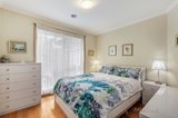 https://images.listonce.com.au/custom/160x/listings/215-irving-street-mount-waverley-vic-3149/889/00635889_img_07.jpg?FIfvnssvdt8