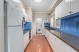 https://images.listonce.com.au/custom/160x/listings/215-kemp-avenue-mount-waverley-vic-3149/435/01517435_img_04.jpg?eISJWtMwu90