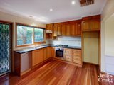 https://images.listonce.com.au/custom/160x/listings/215-maverston-street-glen-iris-vic-3146/793/01841793_img_04.jpg?_C3b4yticcE