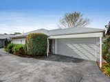 https://images.listonce.com.au/custom/160x/listings/215-peter-street-box-hill-north-vic-3129/077/01094077_img_01.jpg?JkRG90T06Is