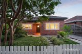 https://images.listonce.com.au/custom/160x/listings/215-raleigh-street-thornbury-vic-3071/539/01990539_img_01.jpg?rte-DODqS-E