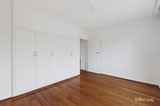 https://images.listonce.com.au/custom/160x/listings/21587-malvern-road-glen-iris-vic-3146/427/01916427_img_07.jpg?0RqGTvfIgR4