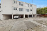 https://images.listonce.com.au/custom/160x/listings/21587-malvern-road-glen-iris-vic-3146/427/01916427_img_09.jpg?NjbHrc7BxtI