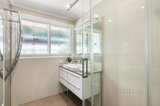 https://images.listonce.com.au/custom/160x/listings/215a-wattle-grove-mckinnon-vic-3204/275/01592275_img_09.jpg?yTWfQtDqSgg