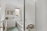 https://images.listonce.com.au/custom/160x/listings/216-buena-vista-drive-montmorency-vic-3094/651/01726651_img_09.jpg?eEj4KcaxGJo