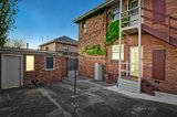 https://images.listonce.com.au/custom/160x/listings/216-corsewall-close-hawthorn-vic-3122/082/00716082_img_10.jpg?X2Tw1wRP3zo