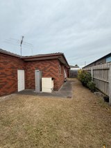 https://images.listonce.com.au/custom/160x/listings/216-herald-street-cheltenham-vic-3192/877/01719877_img_07.jpg?vQo3pWmyKPs